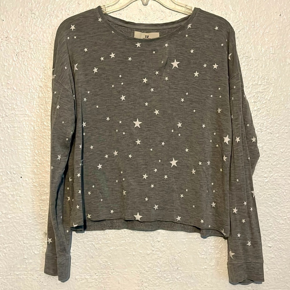 Thread and Supply gray Star pajama top size small
